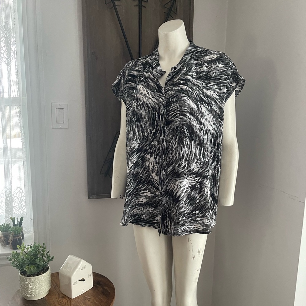 Abstract Black & White Cap Sleeve Blouse